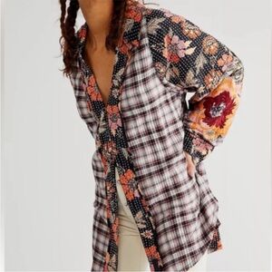 FREE PEOPLE We The Free Women’s LARGE Coast to Coast Embroidered Top Plaid CP25